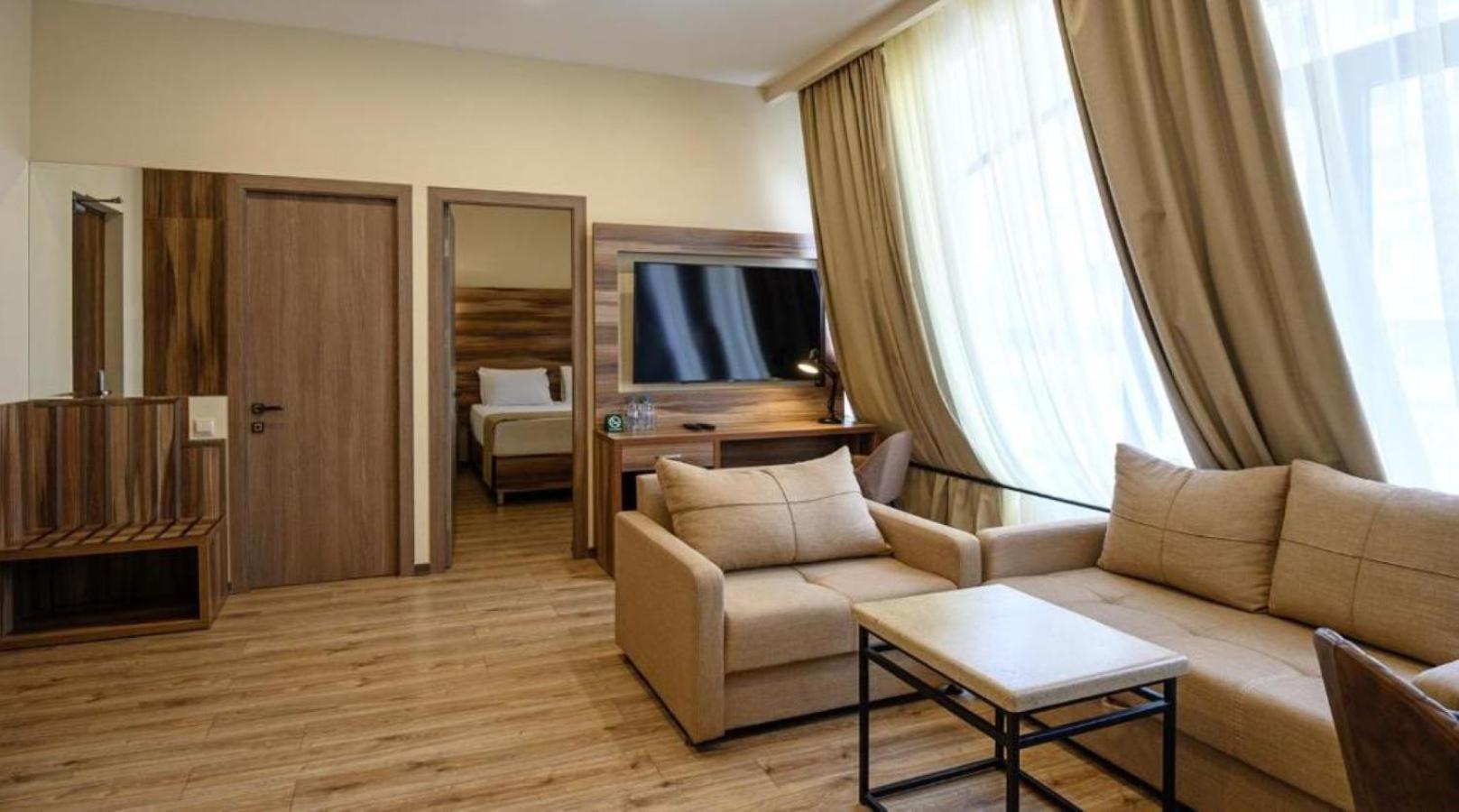 Nacho Hotel Yerevan Ngoại thất bức ảnh